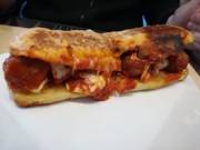 Foto scattata da Alberto :Ciabatta gourmet Lecce: polpette col sugo alla leccese e fonduta... Che goduria! 